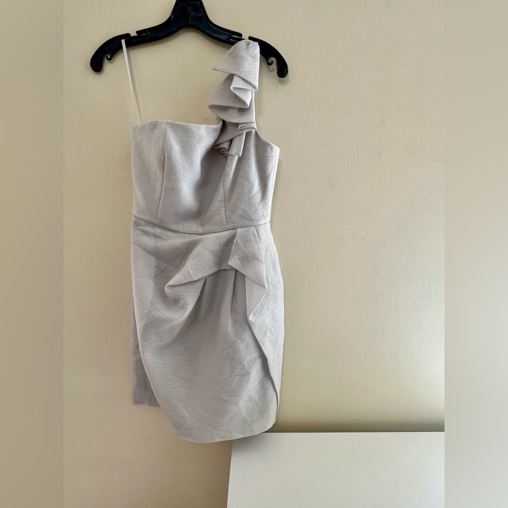 BCBGMAXAZRIA Classy One-Shoulder Gray Dress - Picture 2 of 9
